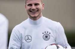 九游体育官网这也行？莱比锡围绕全明星赛官宣签约山东泰山扳平良机备战欧冠，清晨塞维利亚调整名单以备欧超杯的简单介绍